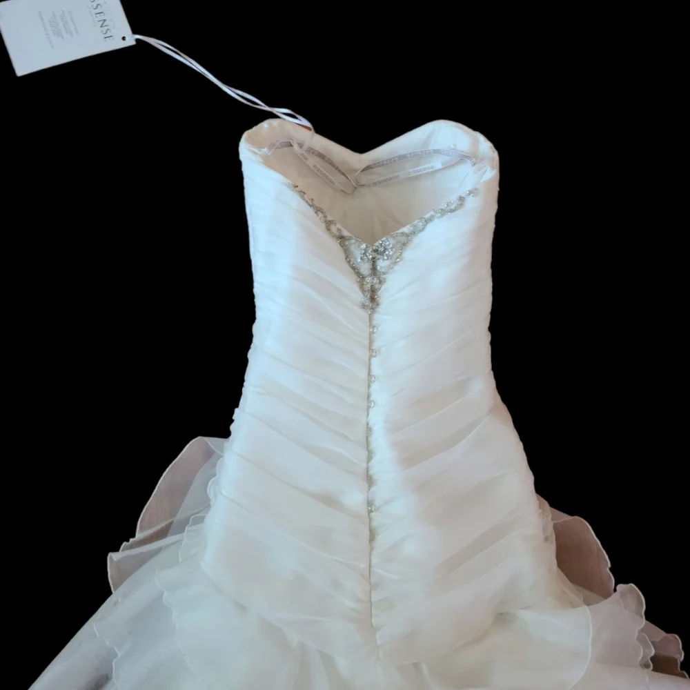 New w/ Tags, Essense of Australia Classic, Romantic Wedding Gown- Bridal, Size 0 - Picture 16 of 16